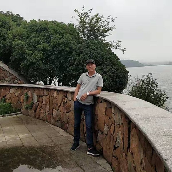 精明愿帆布鞋的照片