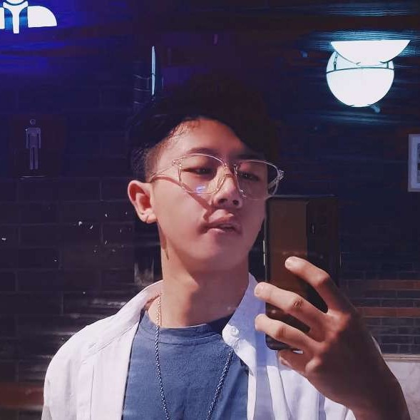 小生唛身不唛笑的照片