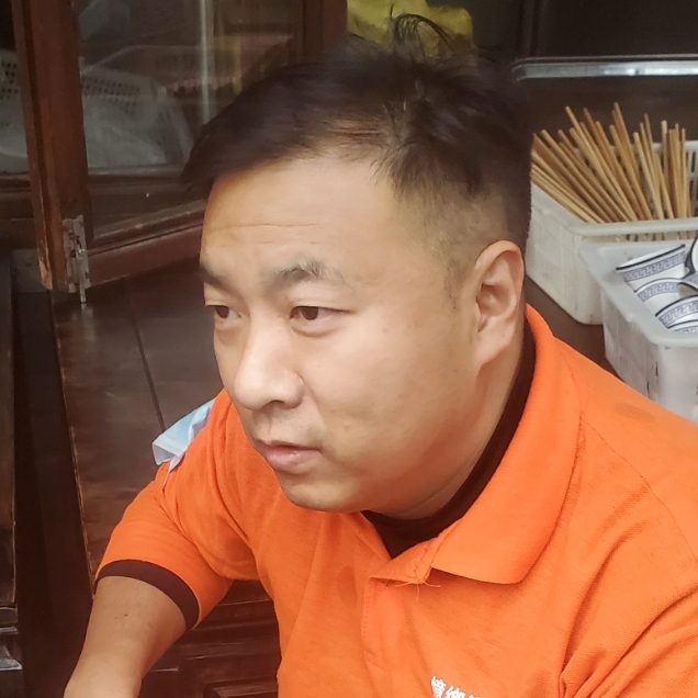 轻松漫步蜜粉的照片