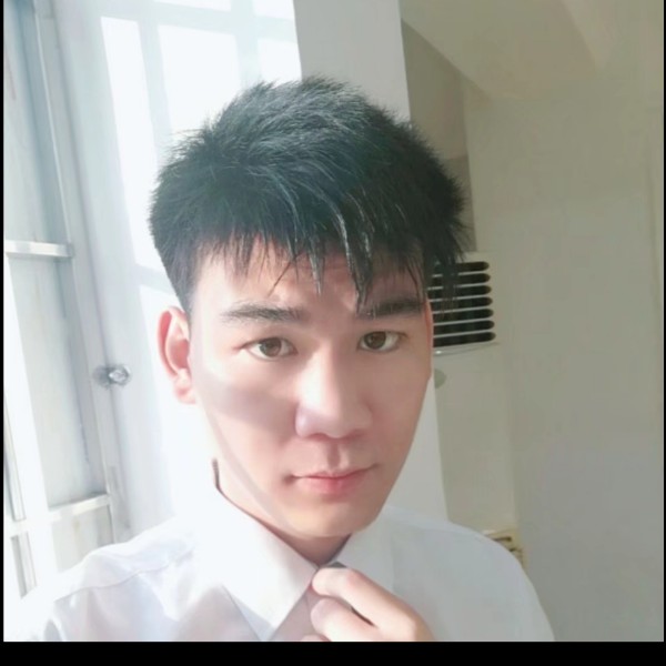找个可以一起看电的照片