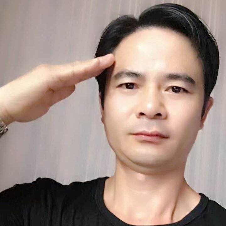 顾金龙的照片