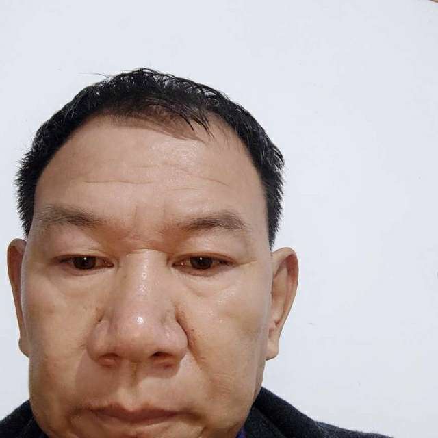 忧虑回首时单身光的照片