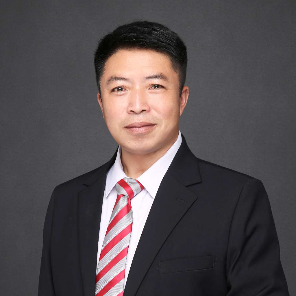 小蝴蝶回首有魅力的照片