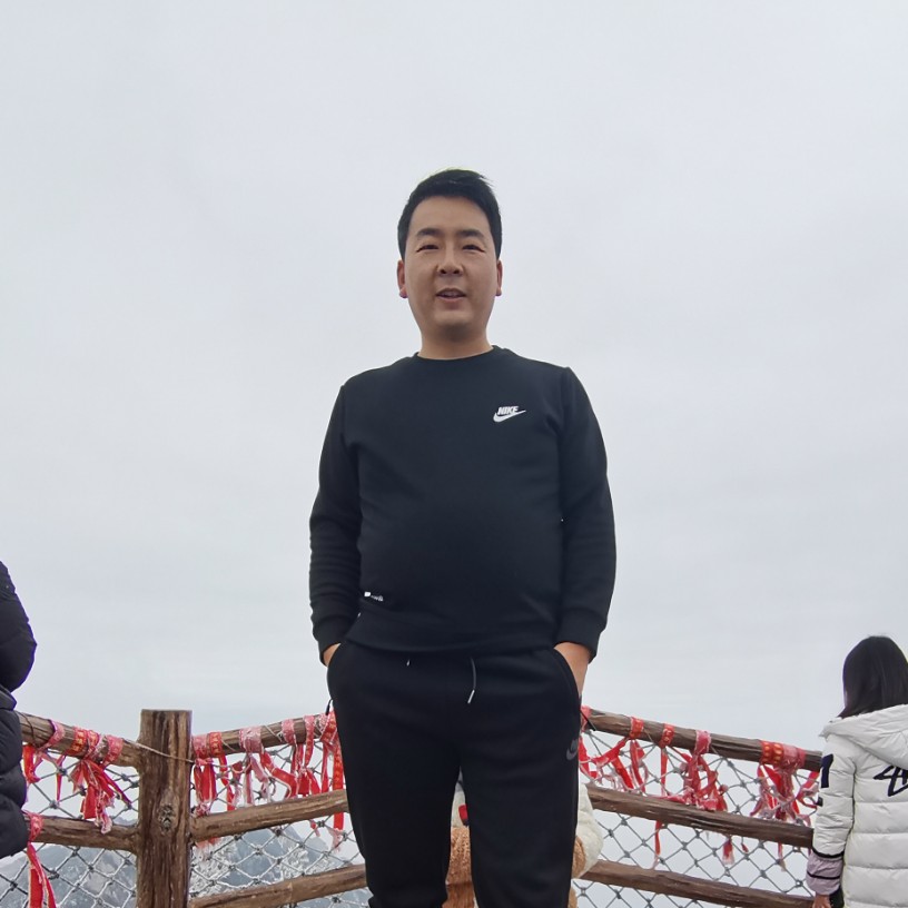 月亮踢仁爱的照片