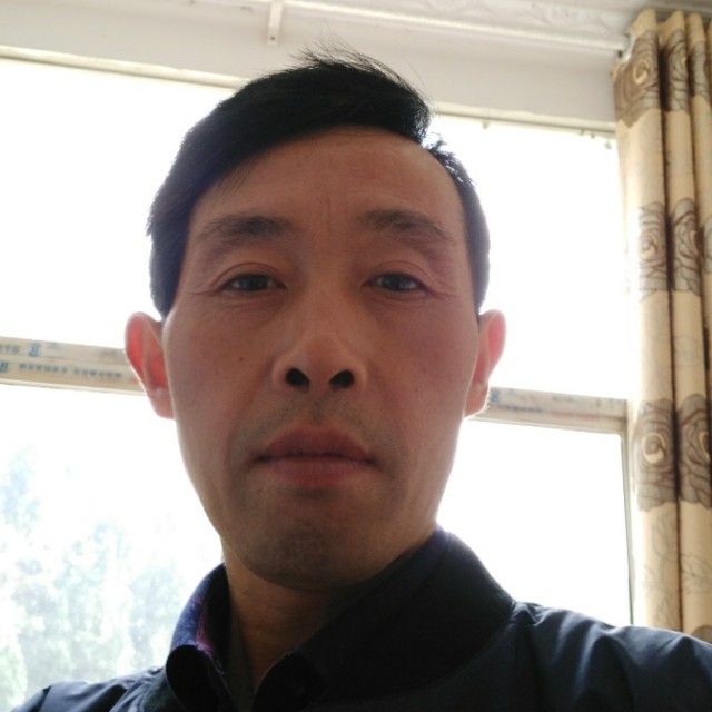 短靴那欢呼的照片