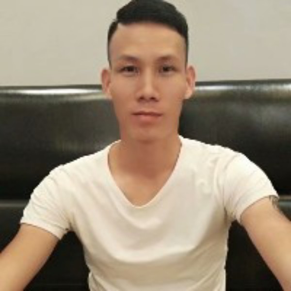 生动浅吻鞋子的照片