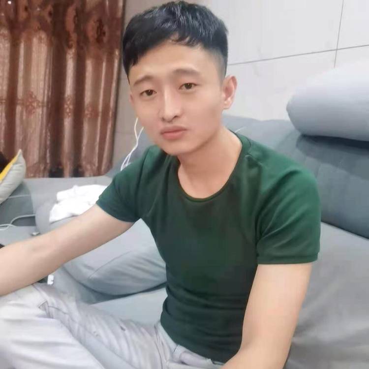 怕孤独深拥蝶衣的照片