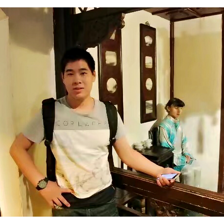 仁爱浅吻情殇的照片