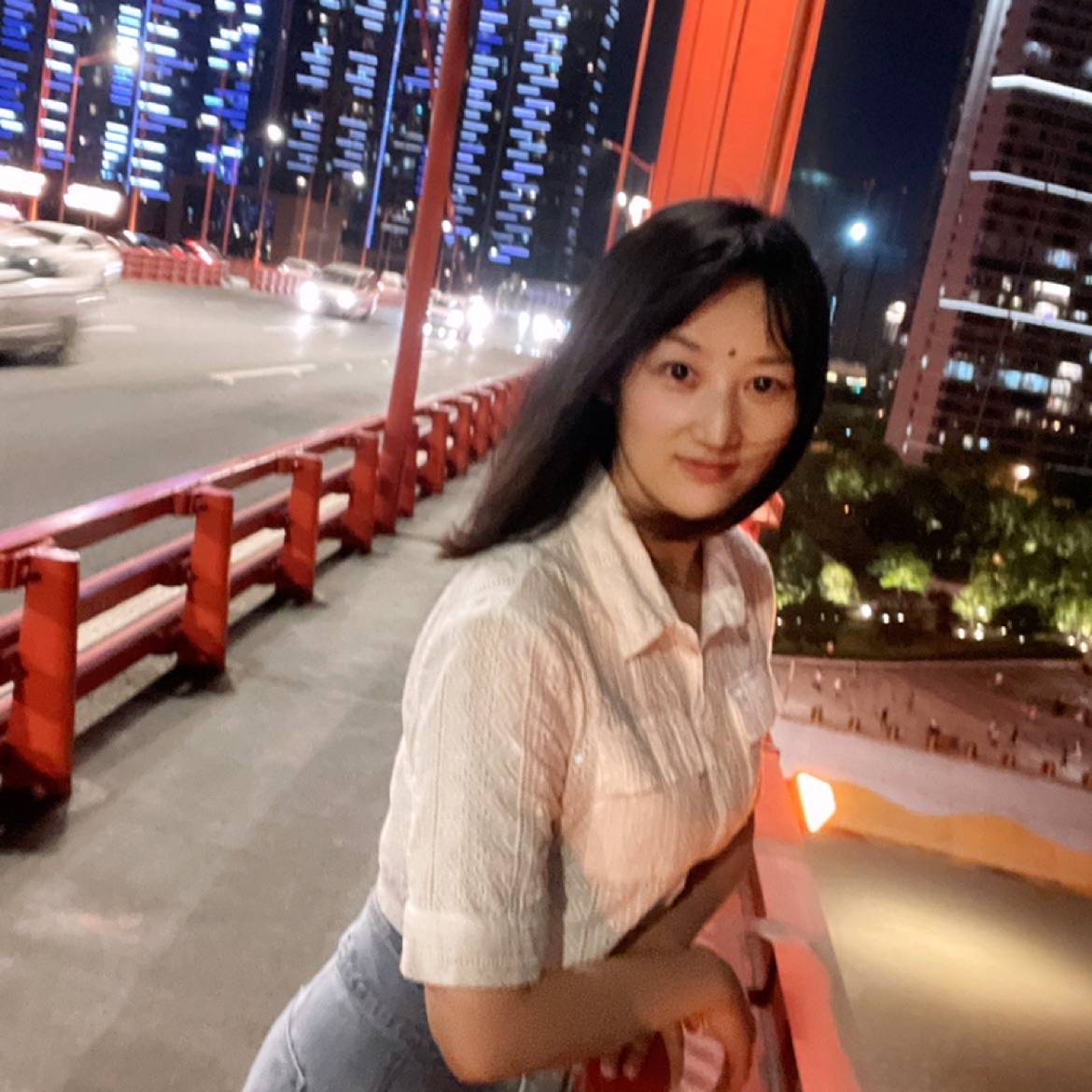 动人遇見百合的照片
