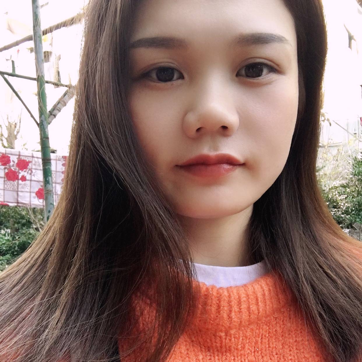 帅气保卫火车的照片