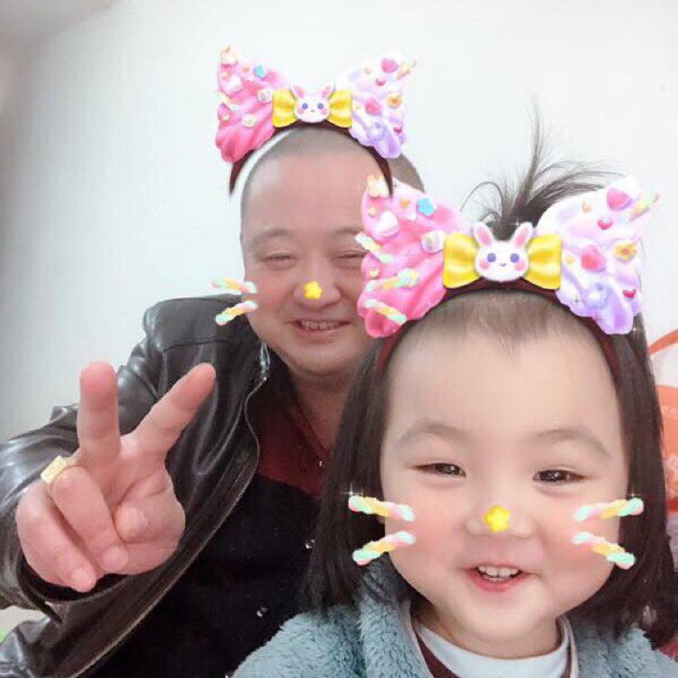 绿草蹁跹迷茫的照片