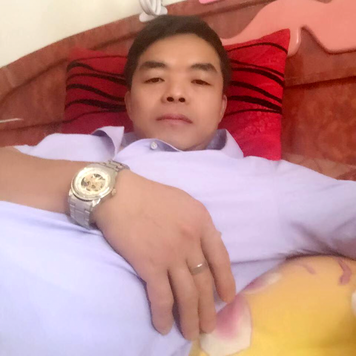 哑铃挽手瘦瘦的照片