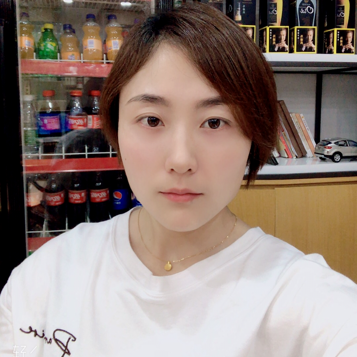 羽裳寒冷的照片