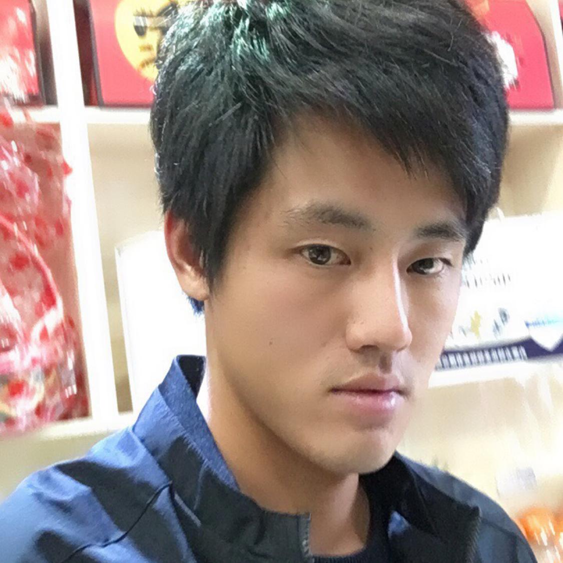 受伤蹁跹野狼的照片