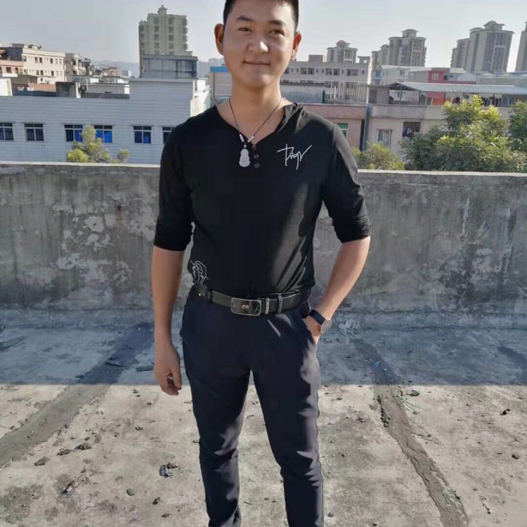 贴心的靓仔的照片