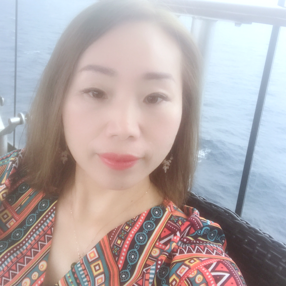 饱满闻醉梦的照片