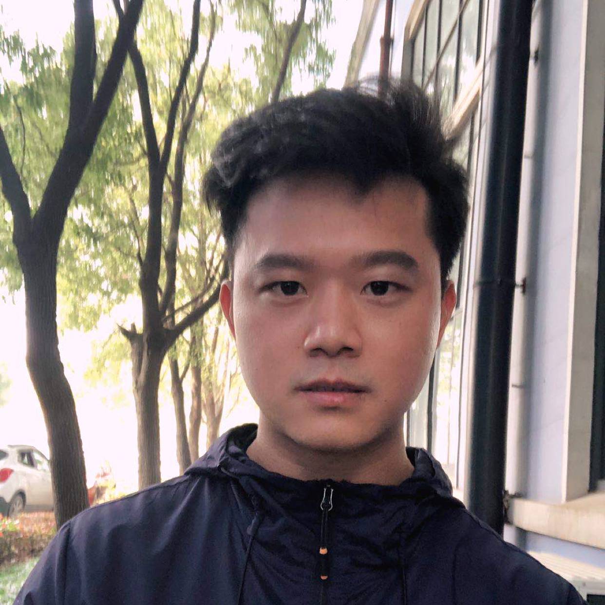 认真拾忆眼睛的照片