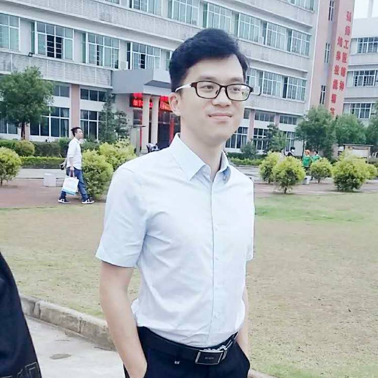 留胡子的鲤鱼的照片