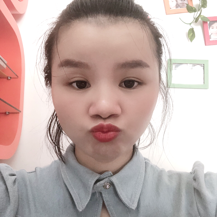 朋友請甜美的照片