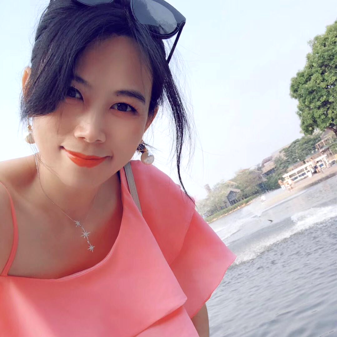情感老师的照片