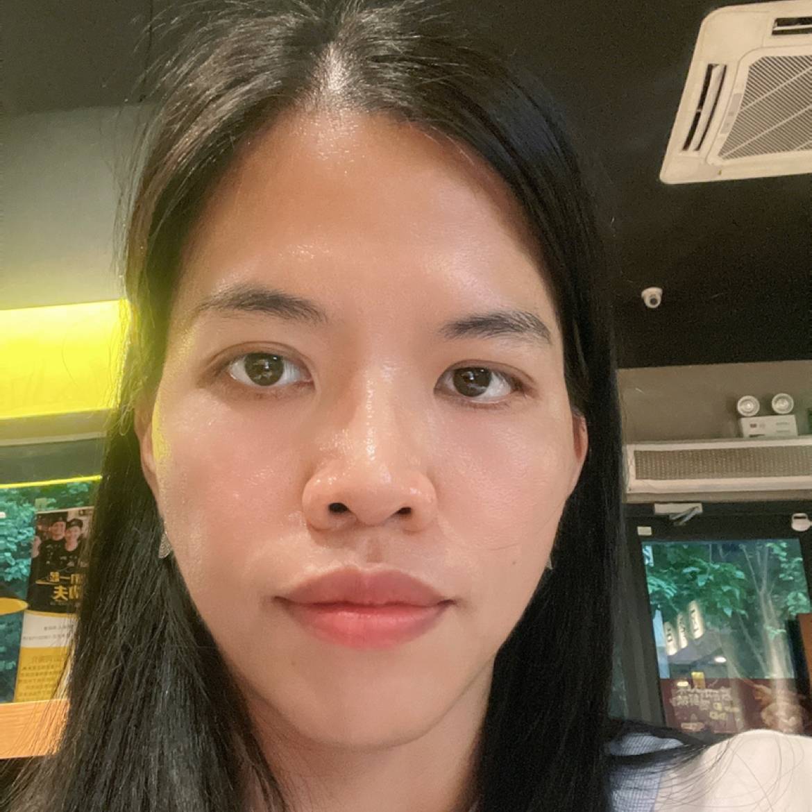 早晨的阳光灿烂的照片