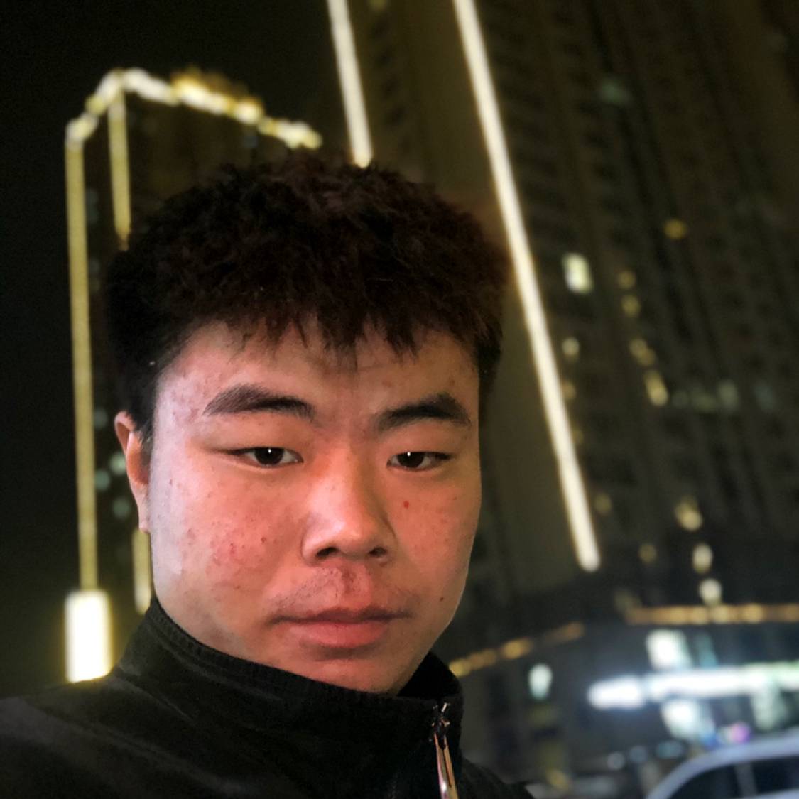 怕孤单回首春华的照片