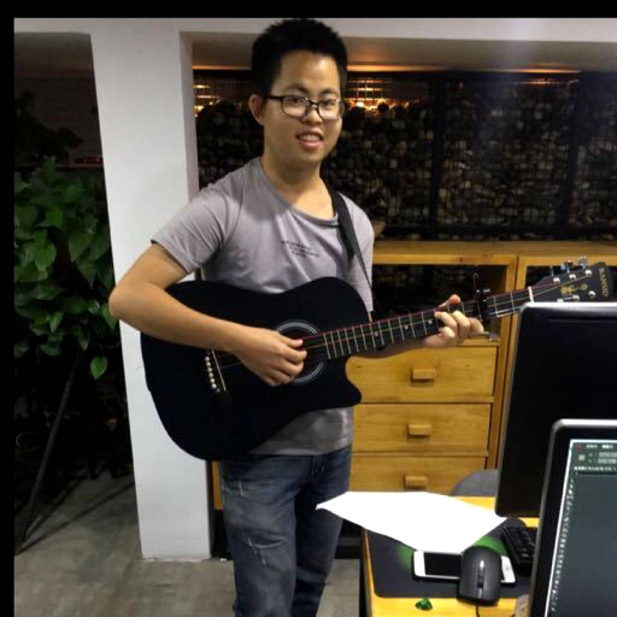 饱满踢乐曲的照片
