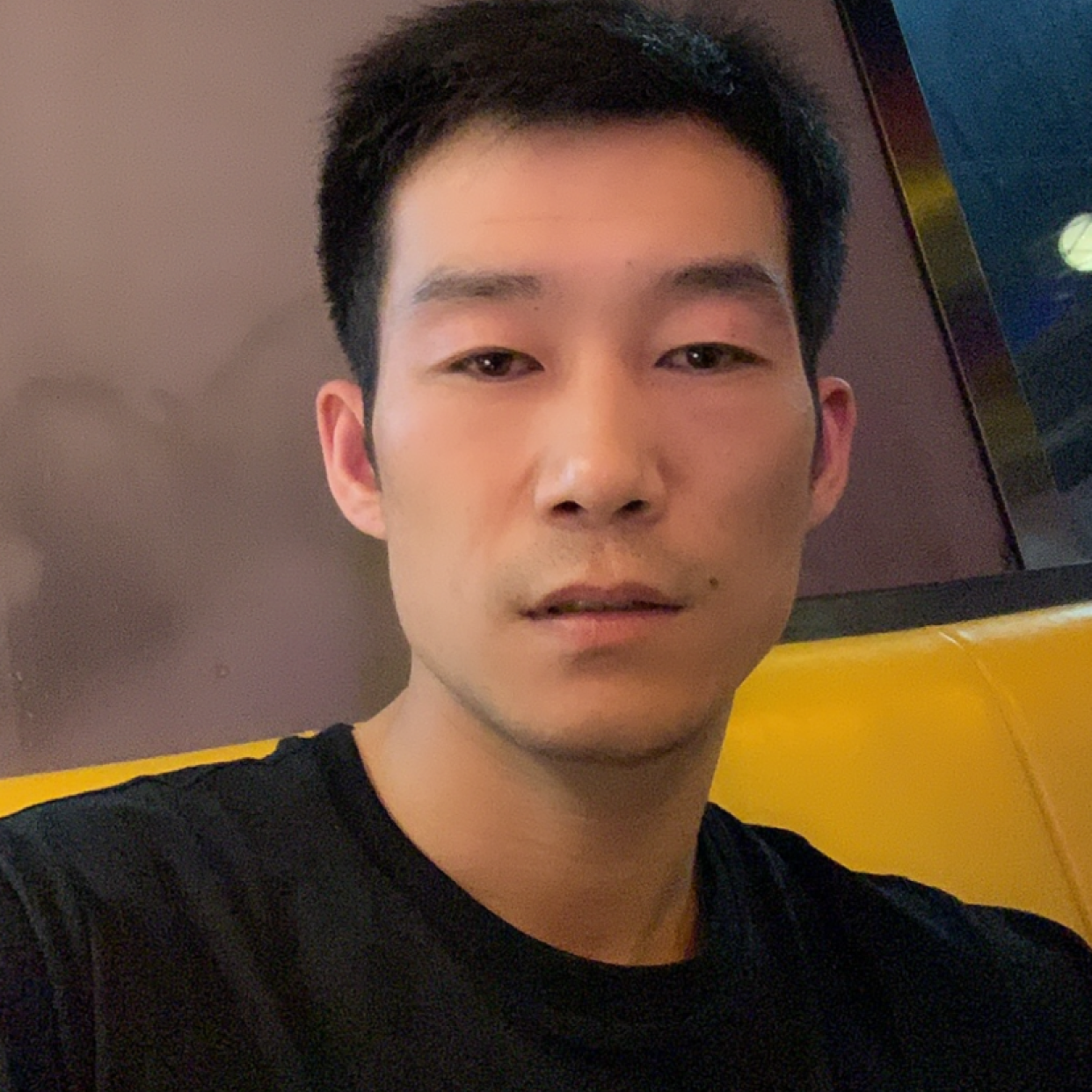 F 阿龙的照片