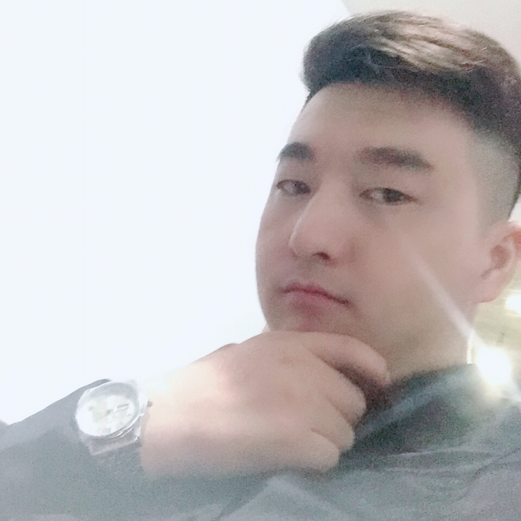 酷酷踢野狼的照片