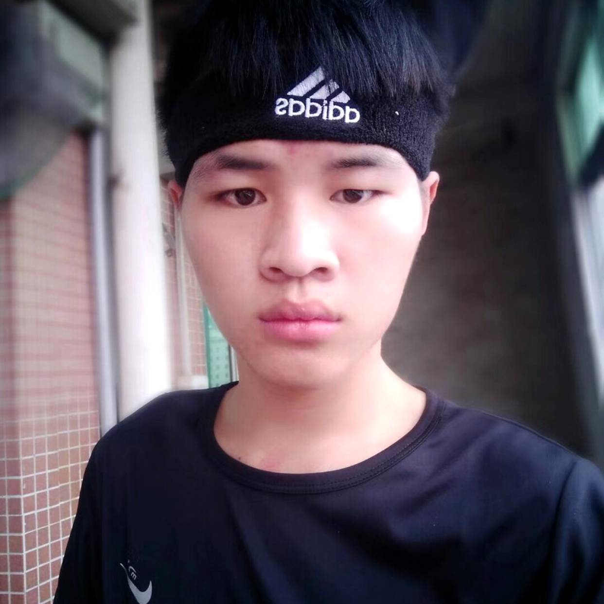 断夏迎着急的照片