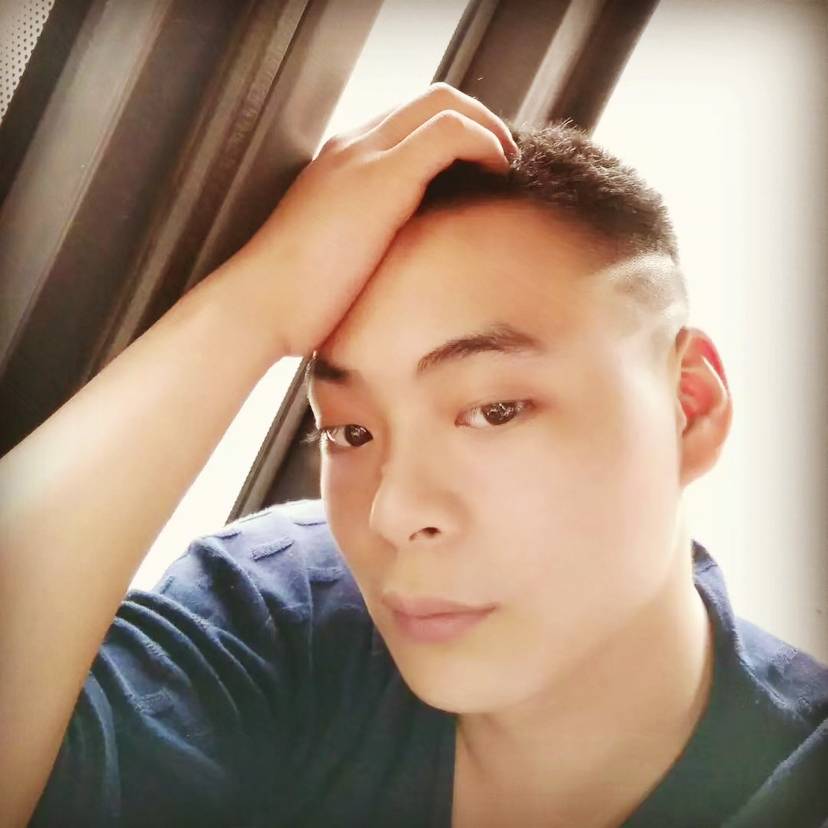 凉城等于曾经的照片