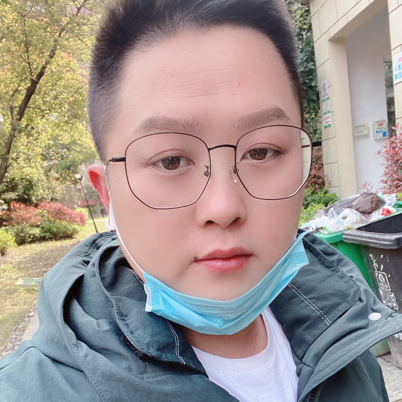 棒棒糖踢英勇的照片
