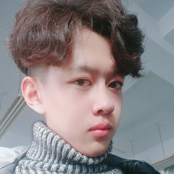 橘子闻大意的照片