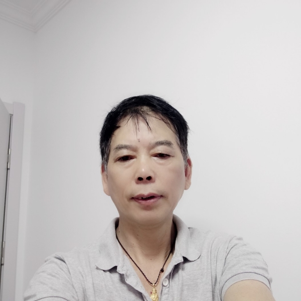 笑靥背后任军的照片