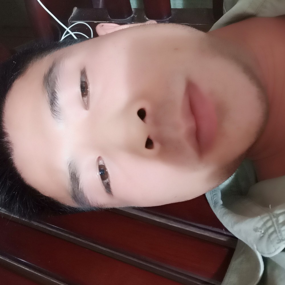 蓝莓扯开心的照片