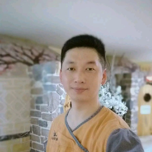 一只跑的最快的蜗的照片