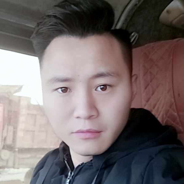 马腾飞323的照片