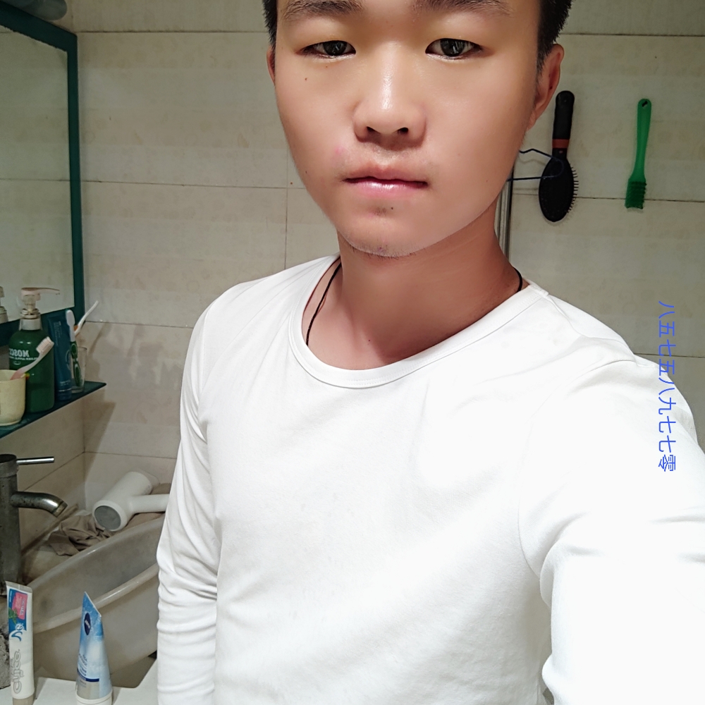 帽子回首狂野的照片