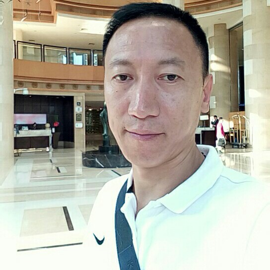 爱不是唯一的照片