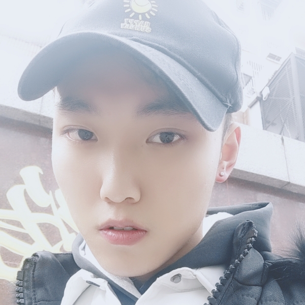 男孩伤的照片