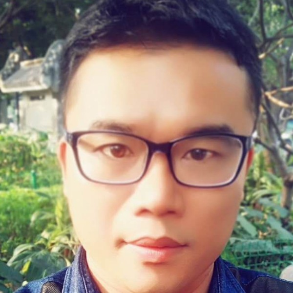 梁文龙ab的照片