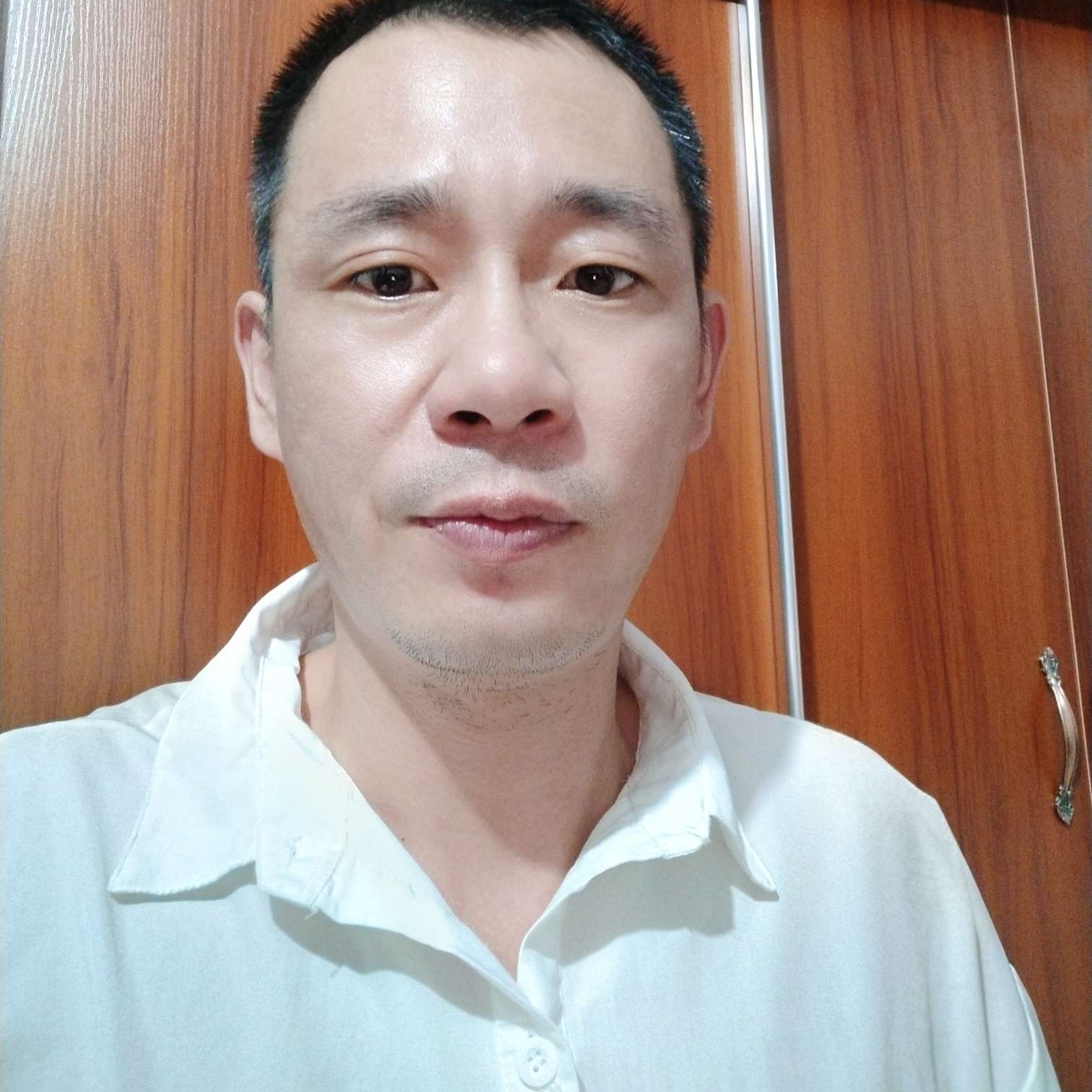 附近的深蓝的照片