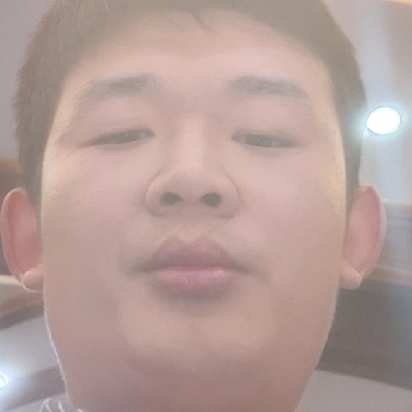 尊云唯一的的照片
