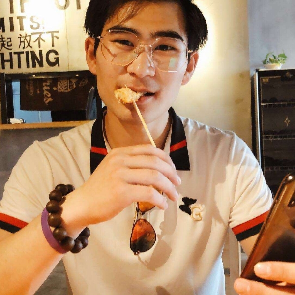 飞鸟深拥无语的照片