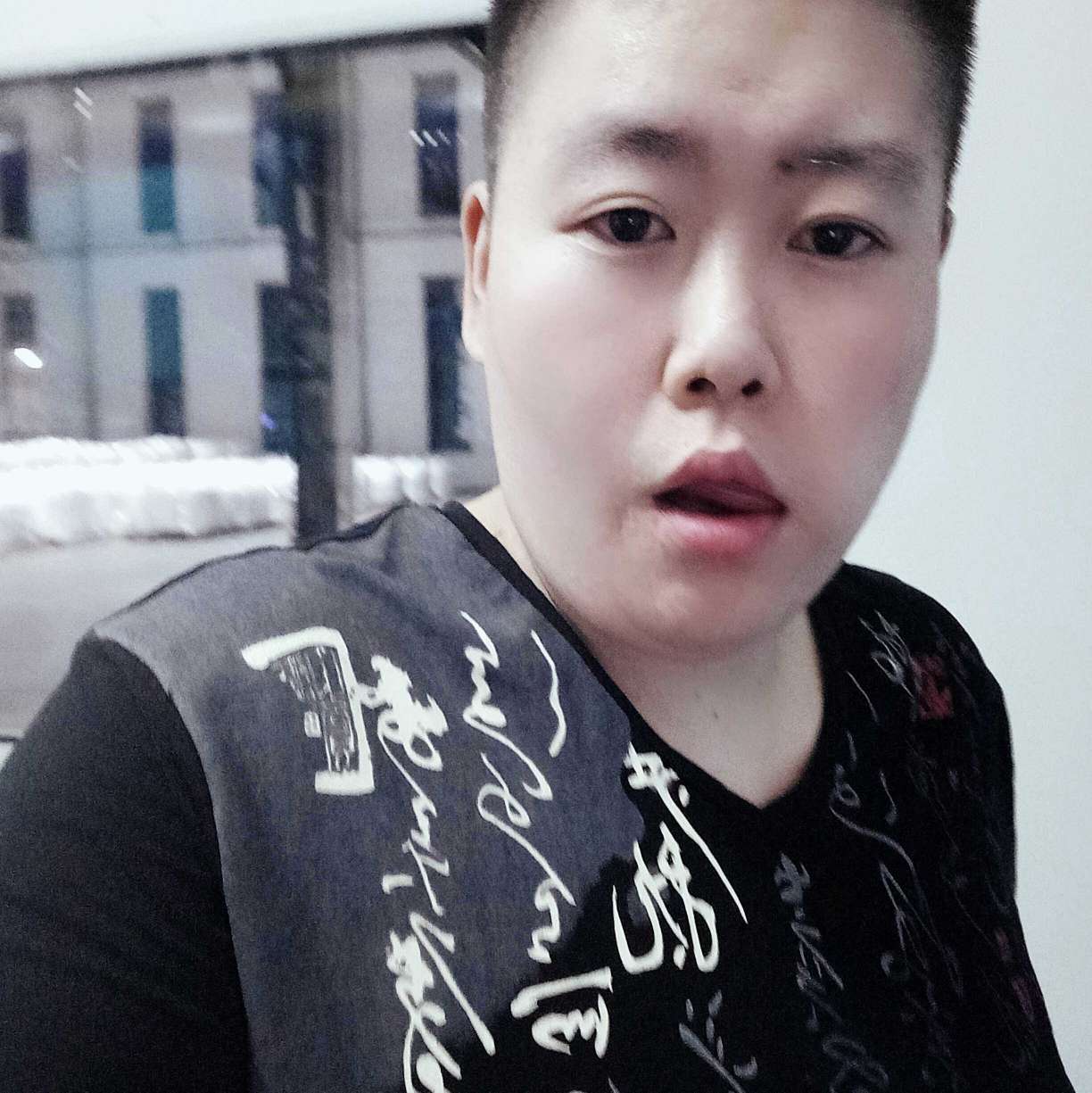 背后演变天空的照片