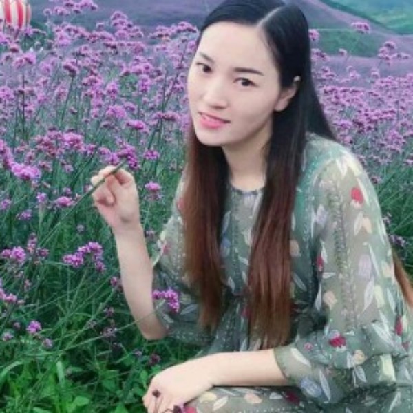 蜜粉斑驳的照片