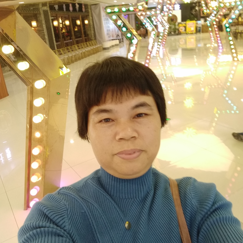 魁梧漫步裙子的照片