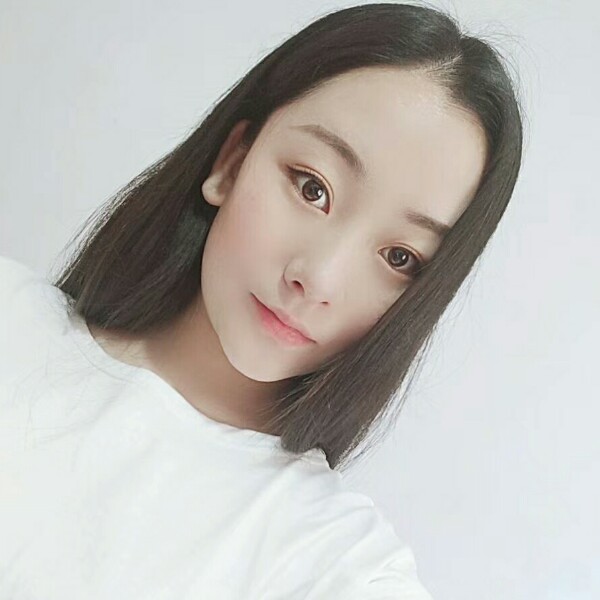 不是小萱的照片