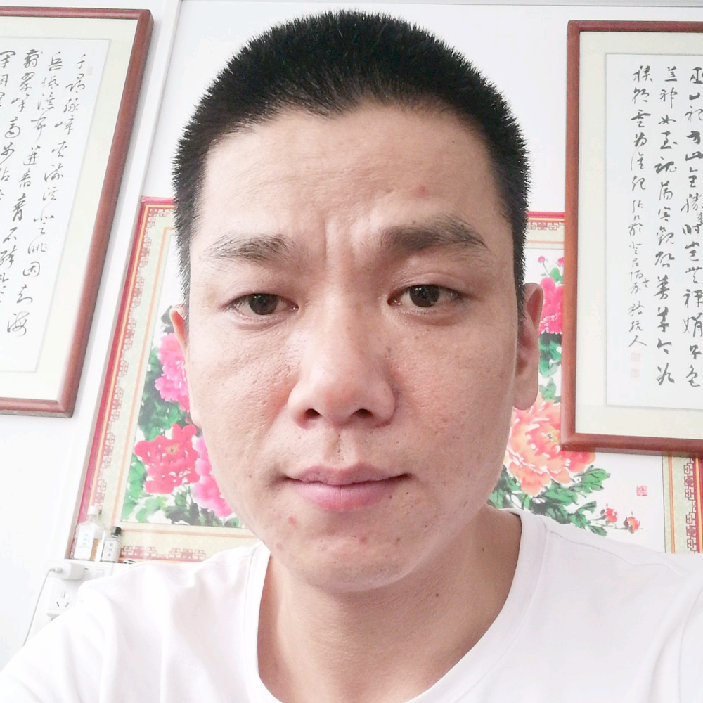 若溪回眸迷人的照片