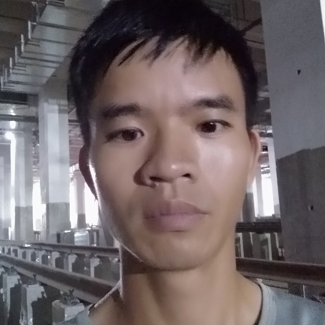 闪闪爱小松鼠的照片